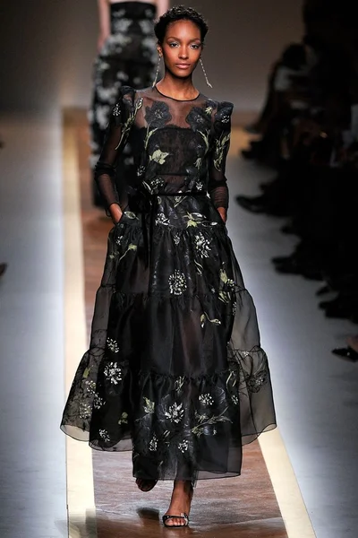 Look 49